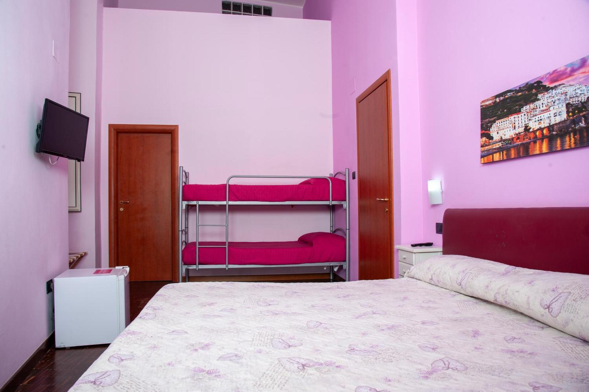 Bed & Breakfast Palazzo Carafa Della Spina 3*