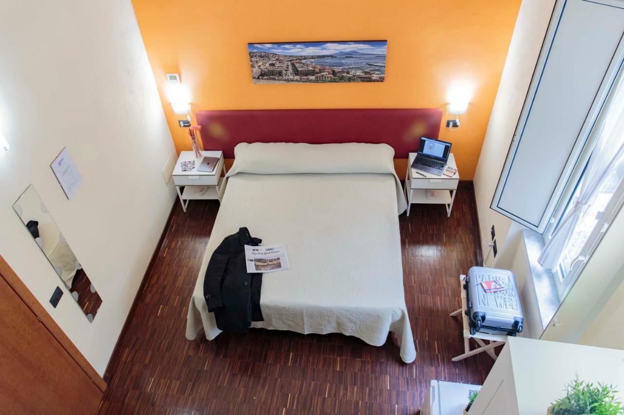 Bed & Breakfast Palazzo Carafa Della Spina 3*